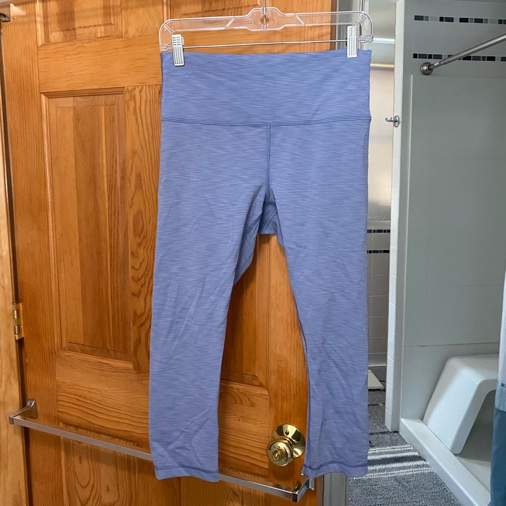 EUC lululemon Wunder train 21”